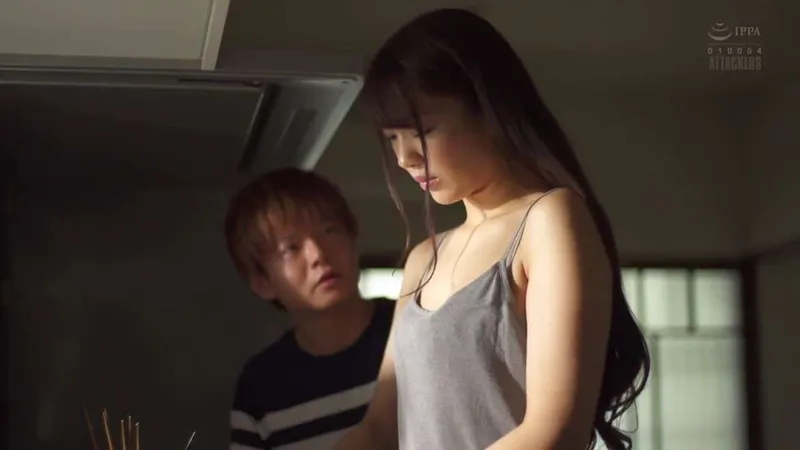 Chồng sắp cưới của chị gái trả bài cô em bà xã đang buồn bã vì thất tình