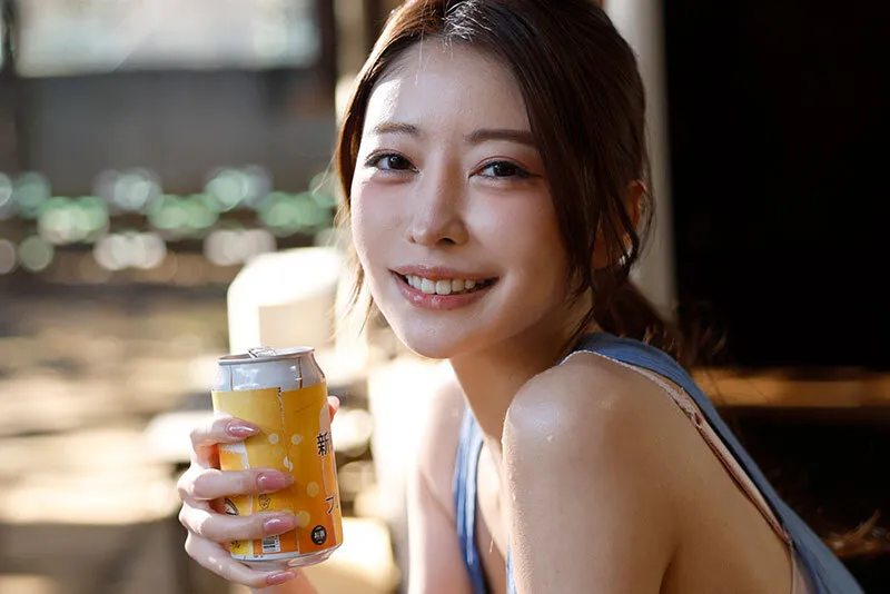 Quan hệ chị nhà kề bên xinh đẹp khi về quê